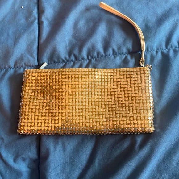 RSVP gold wristlet - Picture 3 of 4